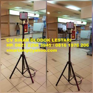 Tiang Tripod Lampu Sorot Halogen 500 watt